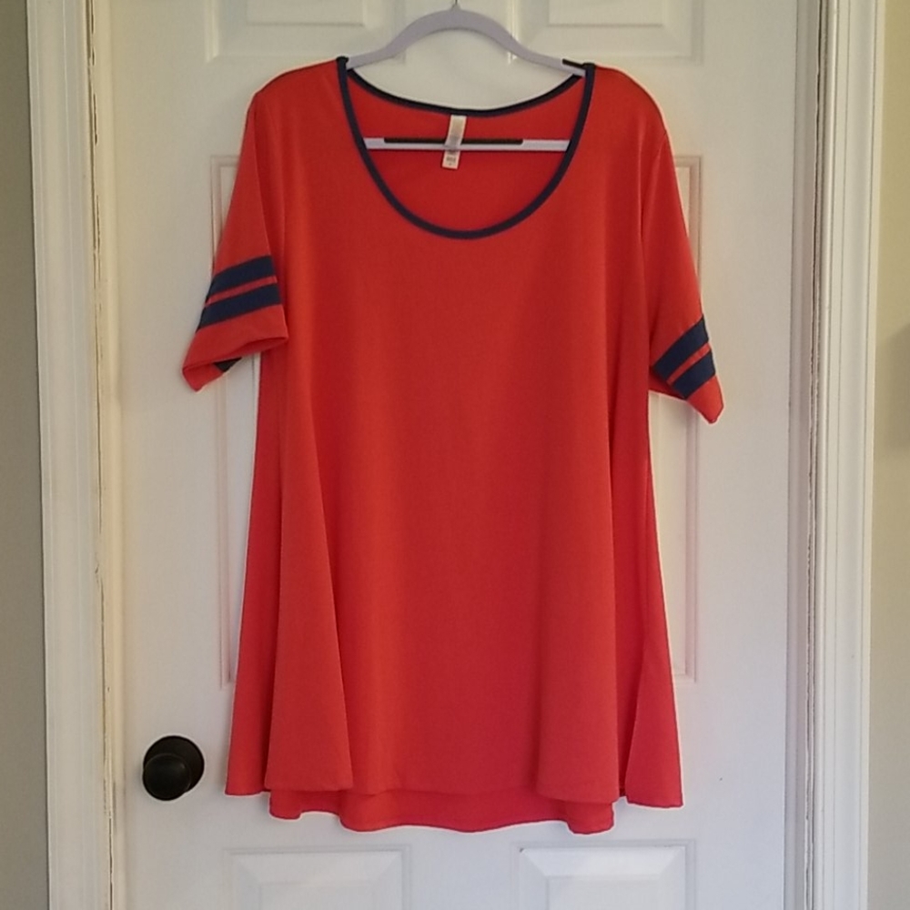 Lularoe Perfect style short sleeve tunic